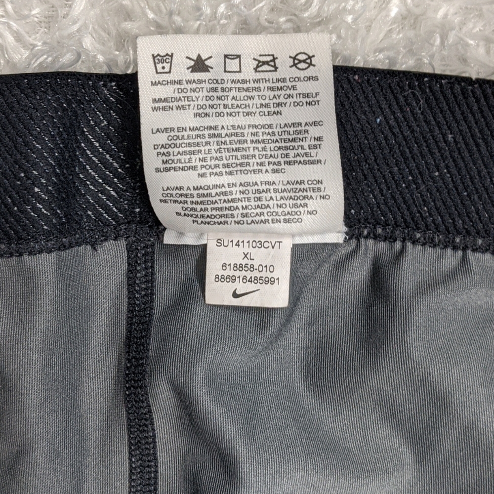 Nike Dri-FIT Capri Leggings - Picture 4 of 5